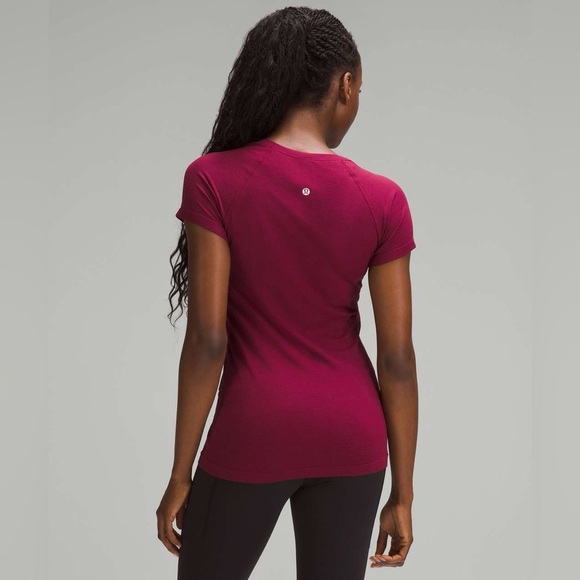 Lululemon Swiftly Tech Short-Sleeve Shirt 2.0 - Picture 2 of 6